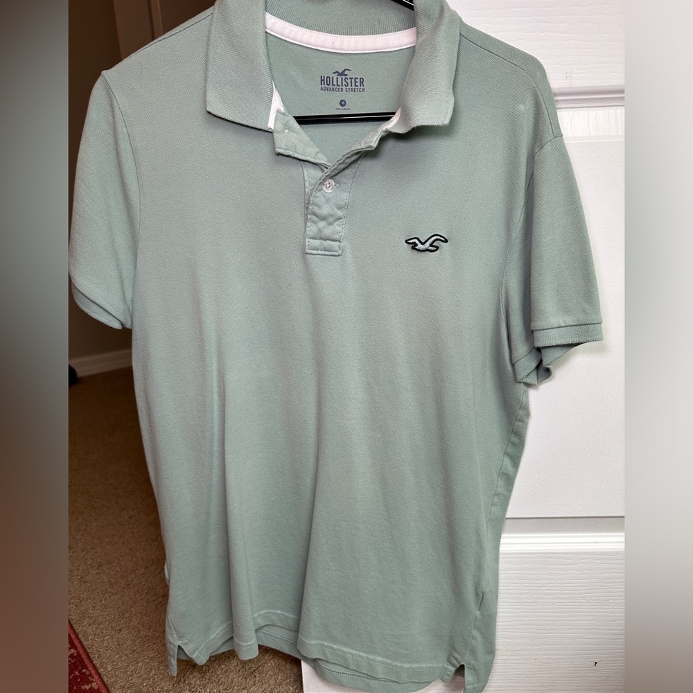HOLLISTER MENS POLO - MEDIUM